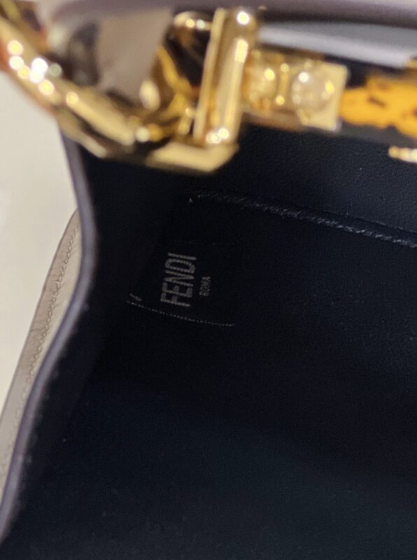 fendi-peekaboo-medium-beige-gallery-5