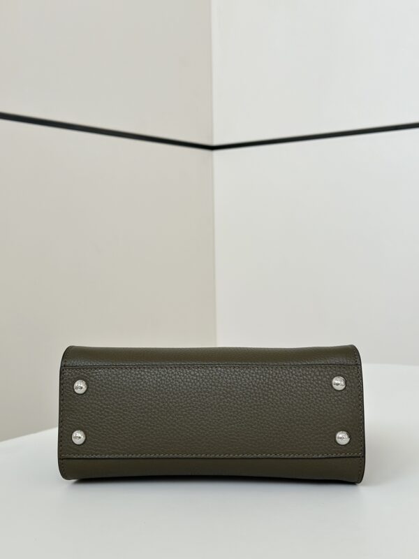fendi-peekaboo-small-dark-grey-gallery-2