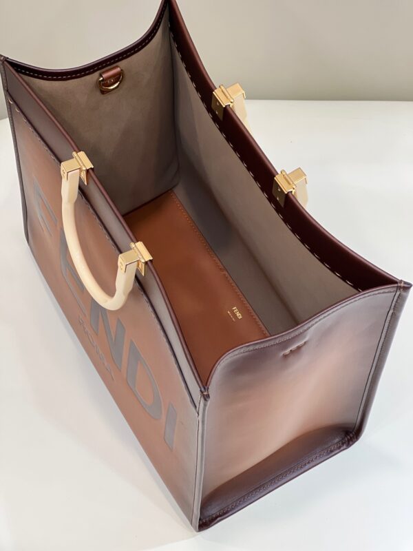 fendi-peekaboo-tote-brown-gallery-8