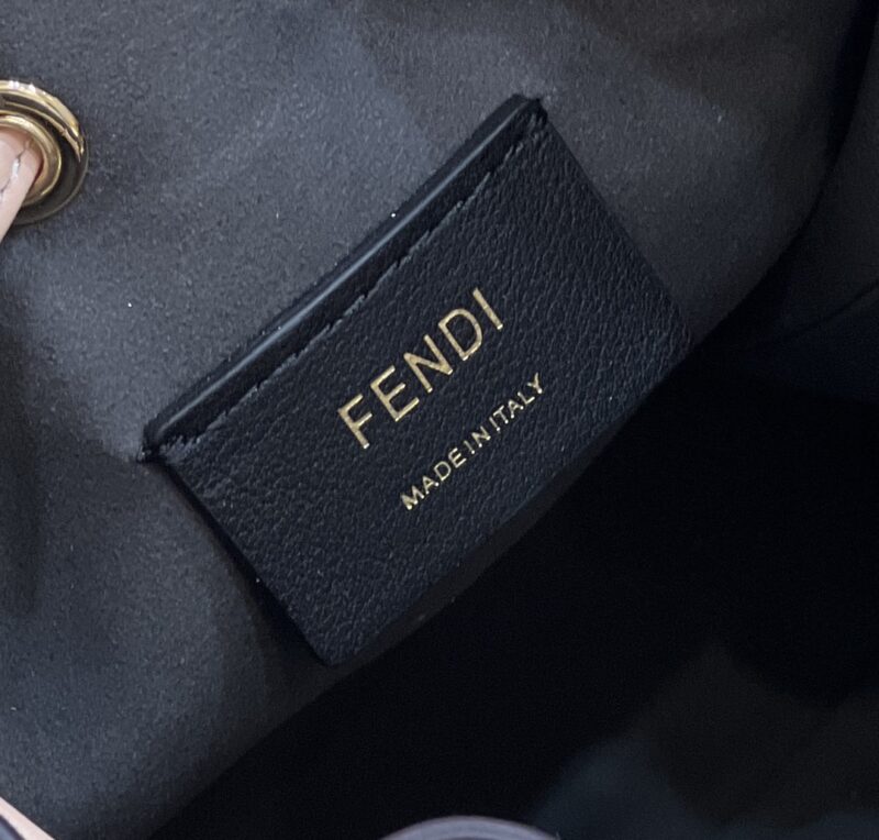 fendi-tresor-mini-bucket-pink-gallery-6