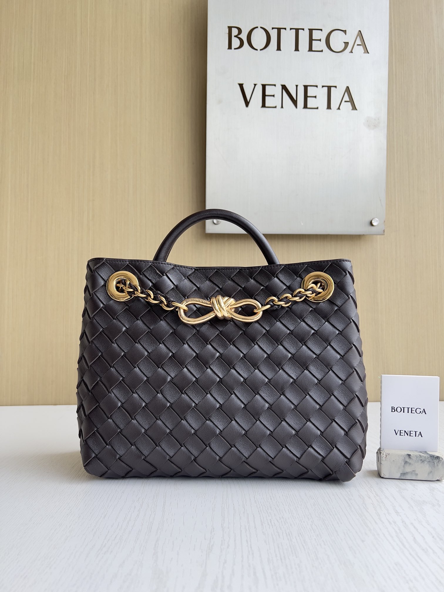 fondant (1) Bottega Veneta Andiamo Small & Medium - Premium Italian Leather Replica | LuxeCarryMe