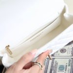 g1-22 CHANEL CF 20 cm Handle White - fake chanel flap handle white detail 1