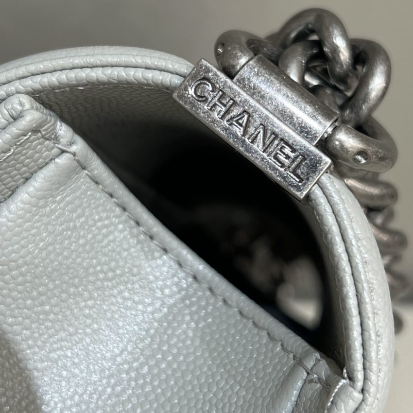 g1-8 CHANEL Le Boy Grey Silver - chanel boy grey silver replica detail 1