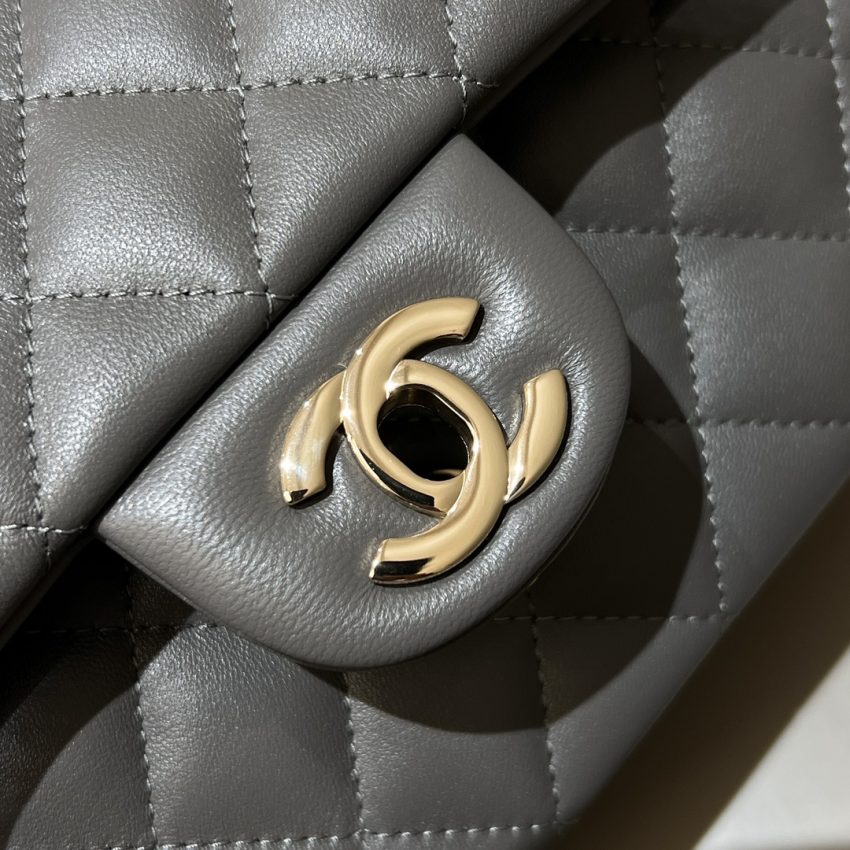 g2-20 CHANEL CF 20 cm With Handle Beige - chanel classic flap handle beige dupe detail 2