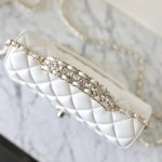 g2-22 CHANEL CF 20 cm Handle White - fake chanel flap handle white detail 2