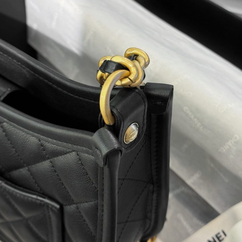 g2-29 CHANEL 24s Hobo Black - chanel 24s hobo black replica detail 2