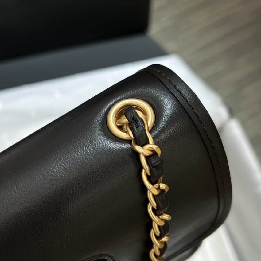 g2-34 CHANEL 23s Clutch Bag - chanel clutch bag dupe detail 2