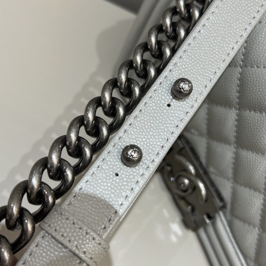 g2-8 CHANEL Le Boy Grey Silver - chanel boy grey silver replica detail 2