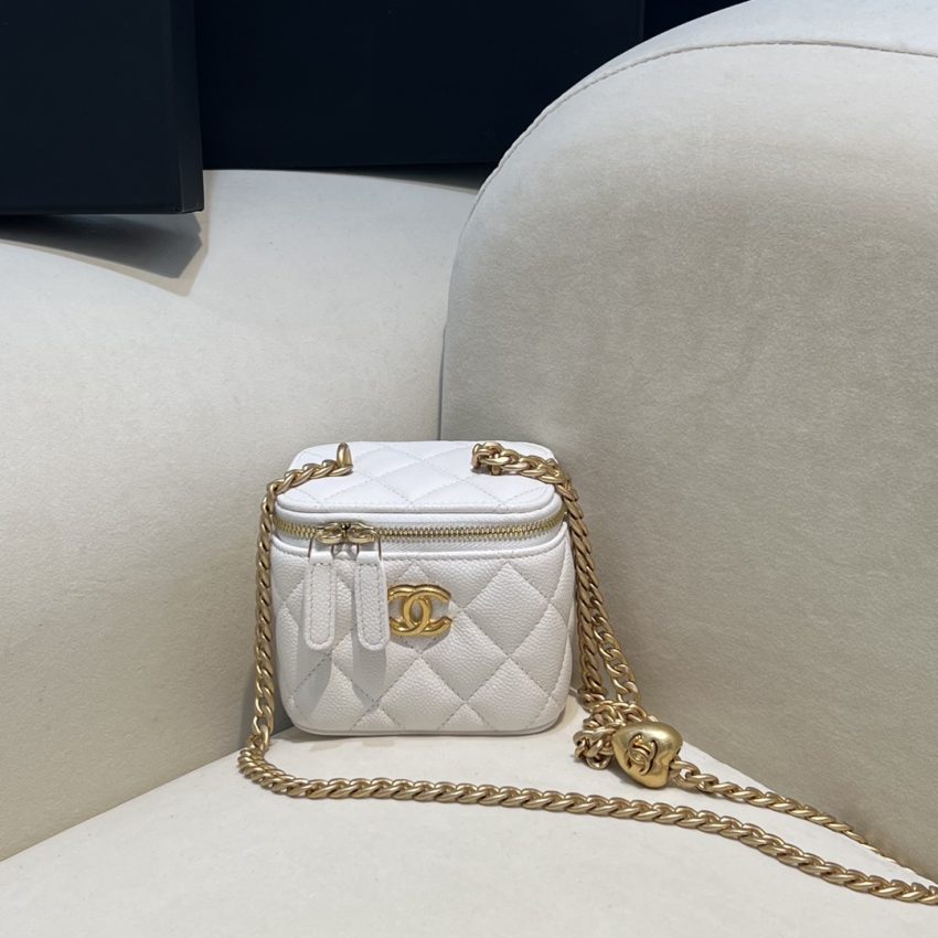 g3-25 CHANEL 23P Heart Lipstick Bag White - fake chanel heart lipstick white detail 3