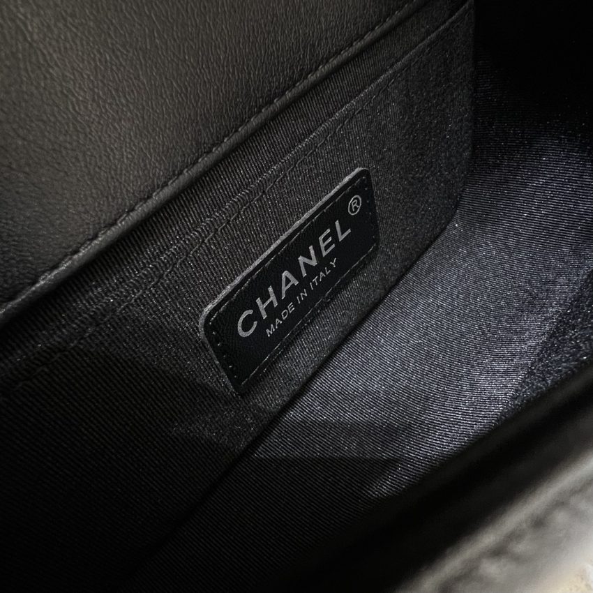 g3-9 CHANEL Le Boy V Black - Silver - chanel boy v pattern replica detail 3