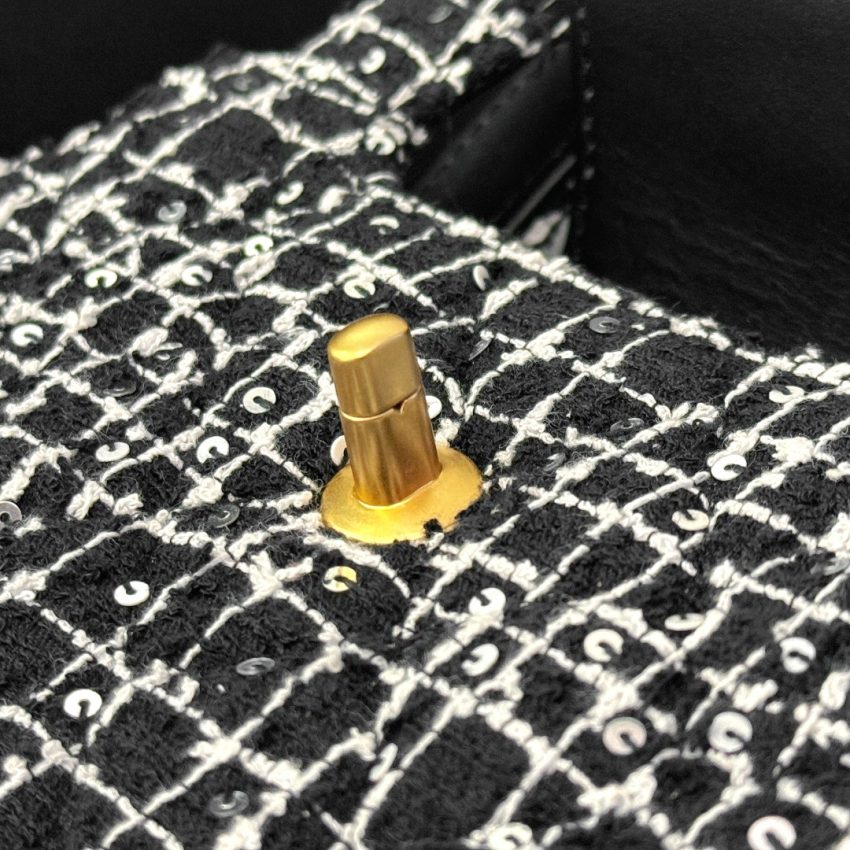 g4-1 CHANEL 23k Kelly Wool - chanel kelly wool dupe detail 4