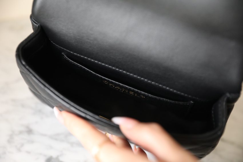 g4-24 CHANEL CF 19 cm Handle Black - chanel mini flap handle black replica detail 4