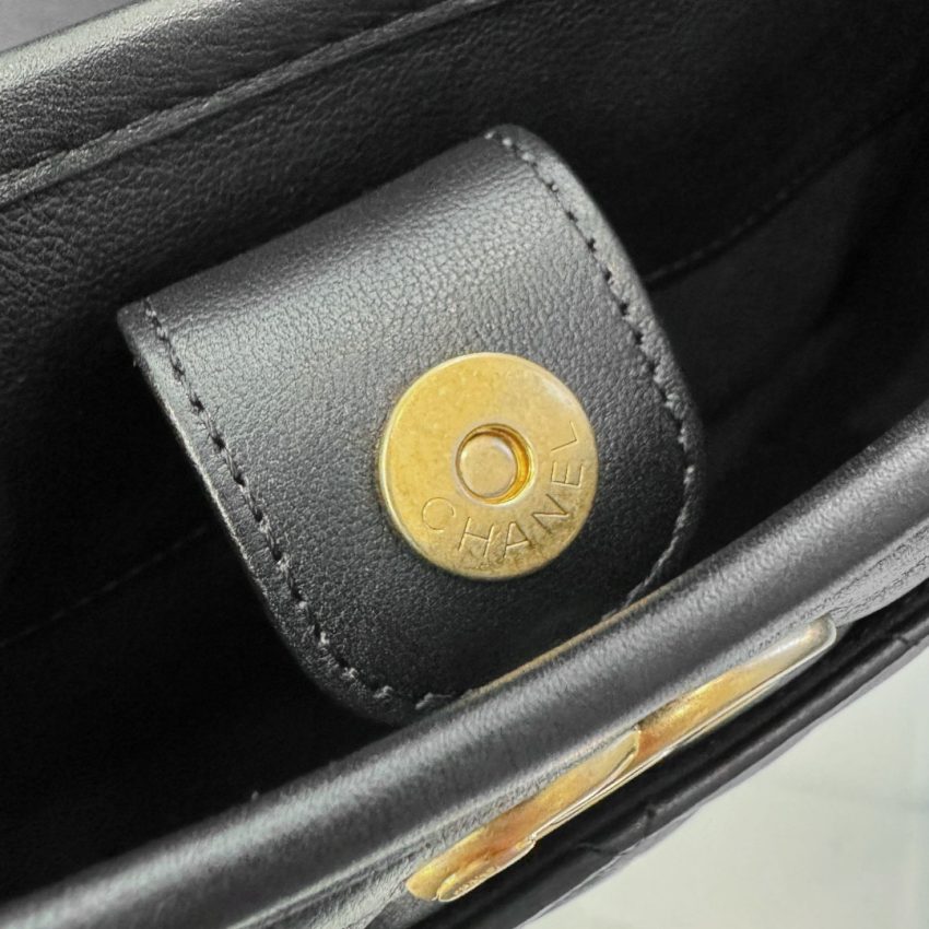 g4-29 CHANEL 24s Hobo Black - chanel 24s hobo black replica detail 4