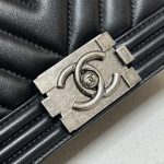 g4-9 CHANEL Le Boy V Black - Silver - chanel boy v pattern replica detail 4