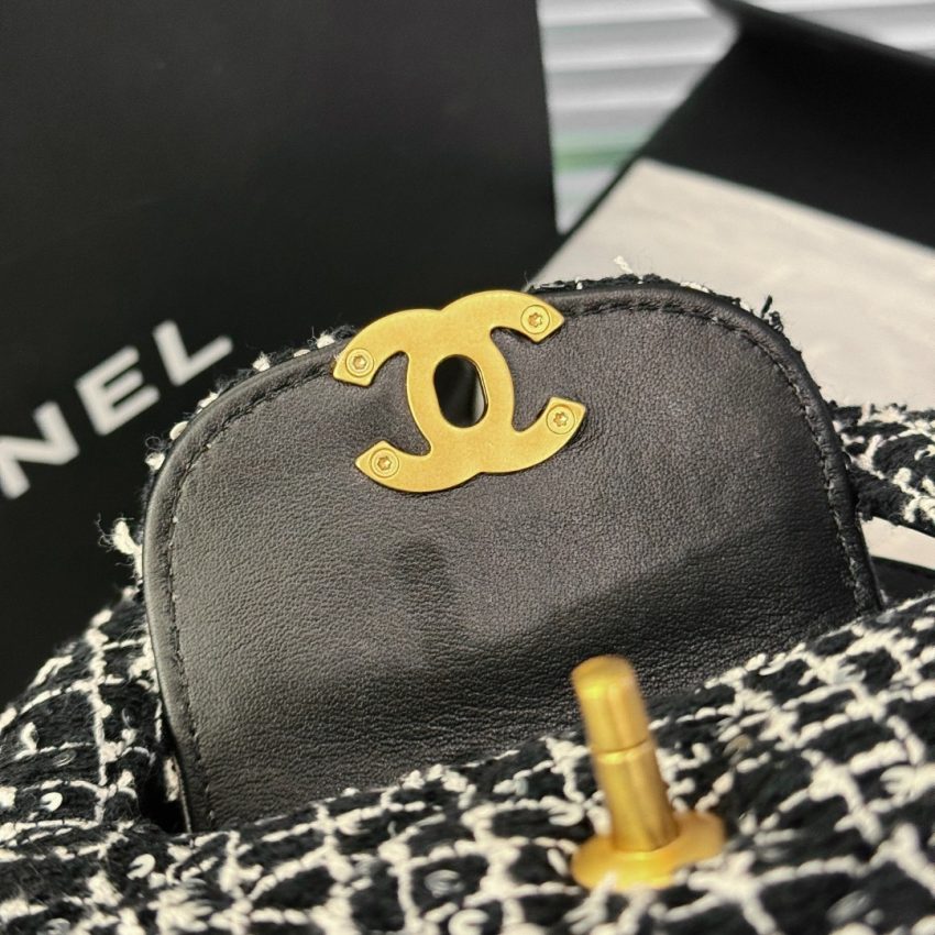 g5-1 CHANEL 23k Kelly Wool - chanel kelly wool dupe detail 5