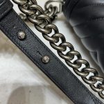 g5-9 CHANEL Le Boy V Black - Silver - chanel boy v pattern replica detail 5