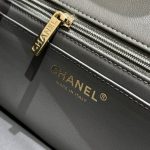 g6-18 CHANEL CF 20 cm With Handle Beige - chanel classic flap handle beige dupe detail 6