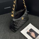 CHANEL 24a Hobo Large Black - chanel 24a hobo large black dupe detail 8
