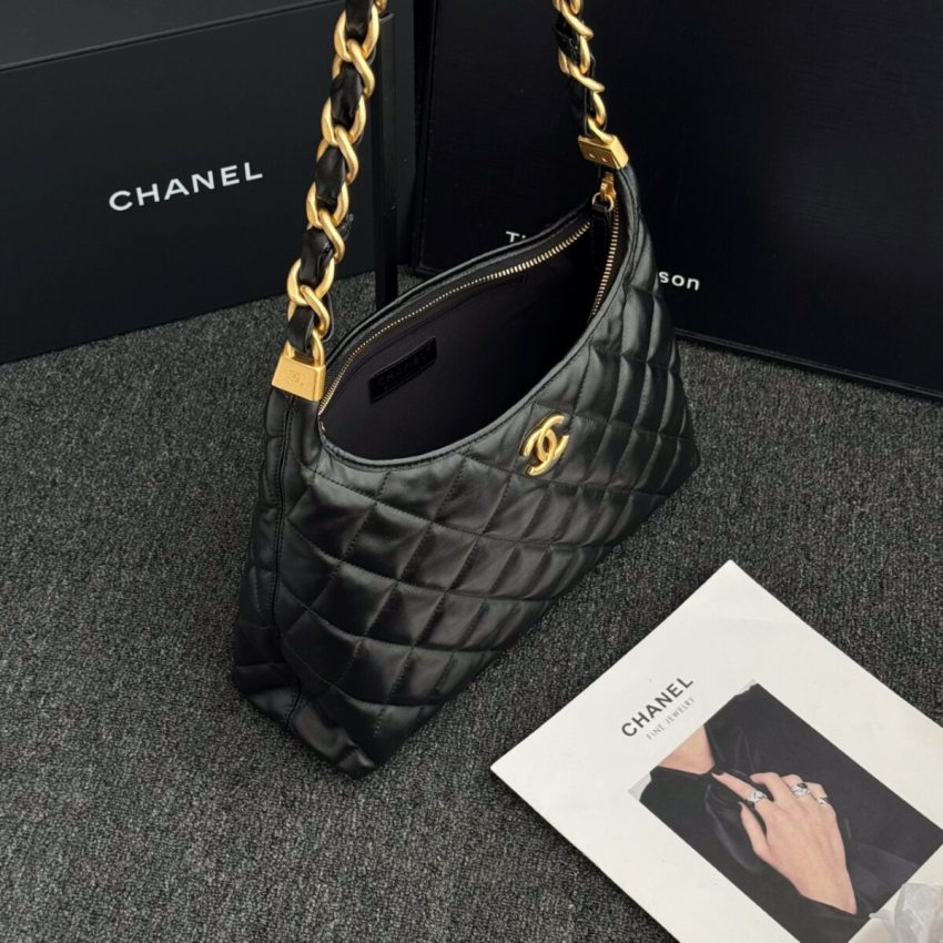CHANEL 24a Hobo Large Black - chanel 24a hobo large black dupe detail 8