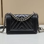 g8-4 CHANEL Le Boy V Black - Silver - chanel boy v pattern replica detail 8