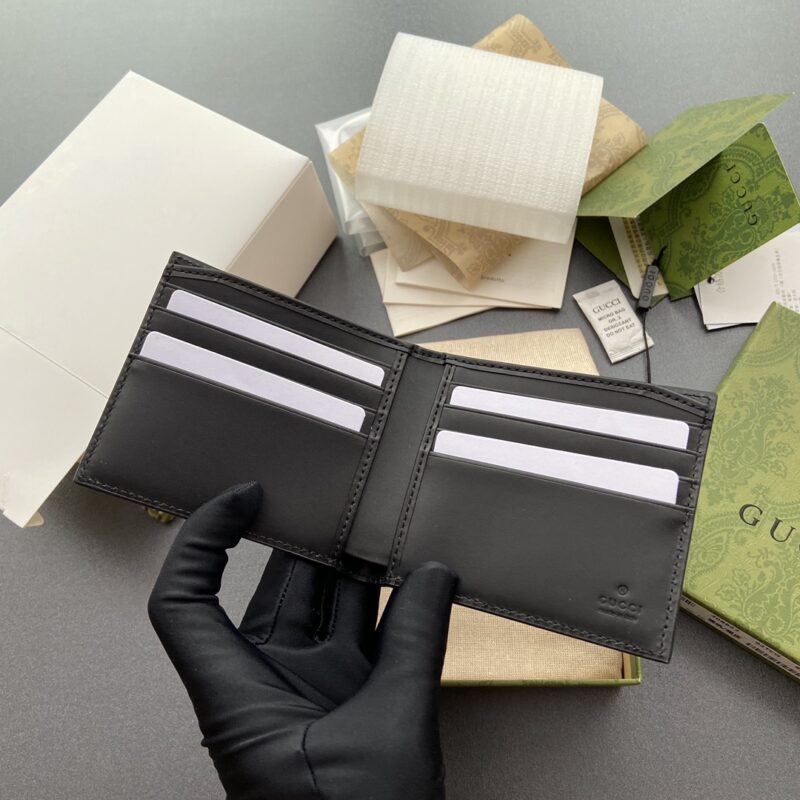 gucci-double-g-bifold-wallet-canvas-gallery-1