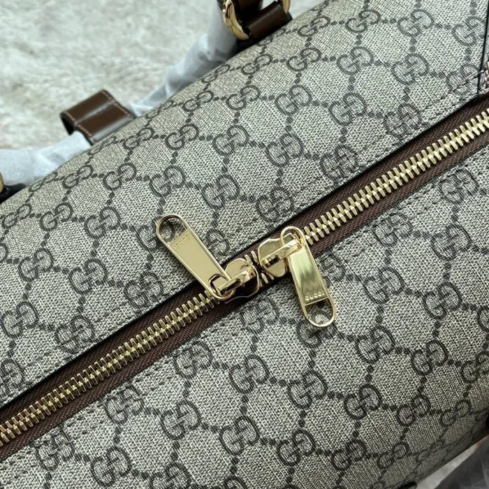 gucci-duffel-bag-gg-supreme-canvas-gallery-6