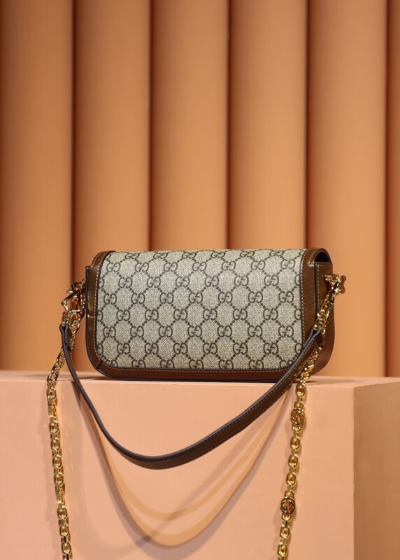gucci-%f0%9d%90%87%f0%9d%90%a8%f0%9d%90%ab%f0%9d%90%ac%f0%9d%90%9e%f0%9d%90%9b%f0%9d%90%a2%f0%9d%90%ad-%f0%9d%9f%8f%f0%9d%9f%97%f0%9d%9f%93%f0%9d%9f%93-baguette-bag-gallery-1