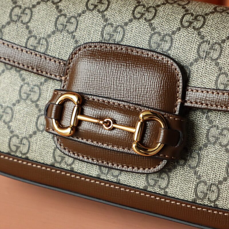 gucci-%f0%9d%90%87%f0%9d%90%a8%f0%9d%90%ab%f0%9d%90%ac%f0%9d%90%9e%f0%9d%90%9b%f0%9d%90%a2%f0%9d%90%ad-%f0%9d%9f%8f%f0%9d%9f%97%f0%9d%9f%93%f0%9d%9f%93-baguette-bag-gallery-10