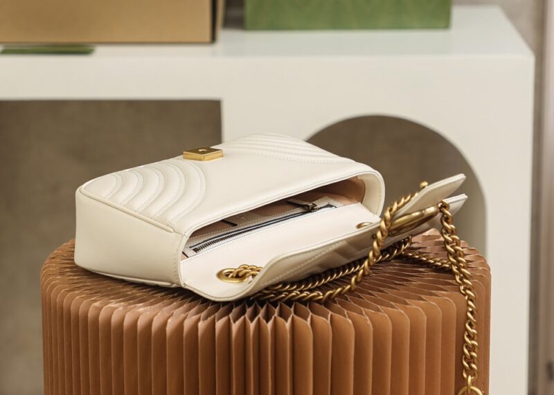 gucci-gg-marmont-medium-white-gallery-9