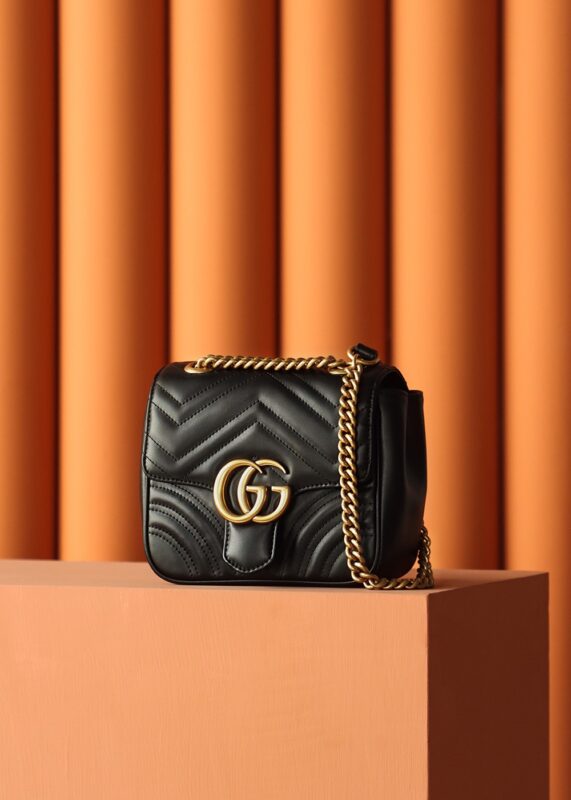 gucci-gg-marmont-square-black-gallery-1
