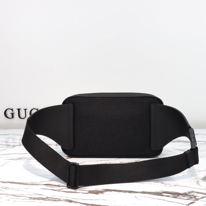 gucci-gg-rubber-belt-bag-gallery-7