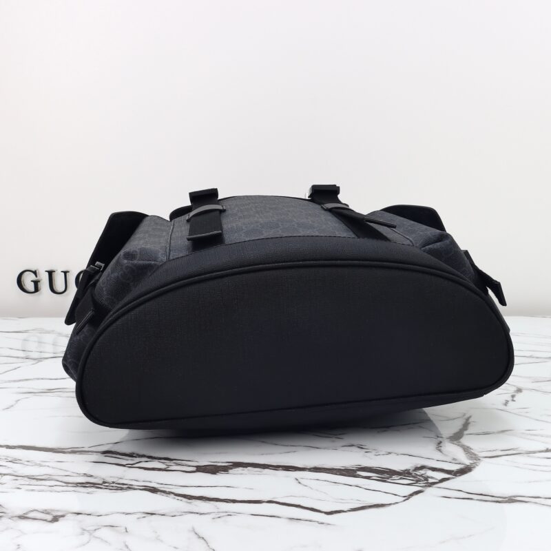 gucci-gg-supreme-backpack-black-gallery-14