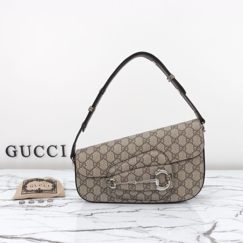 gucci-horsbet-tribute-canvas-gallery-6