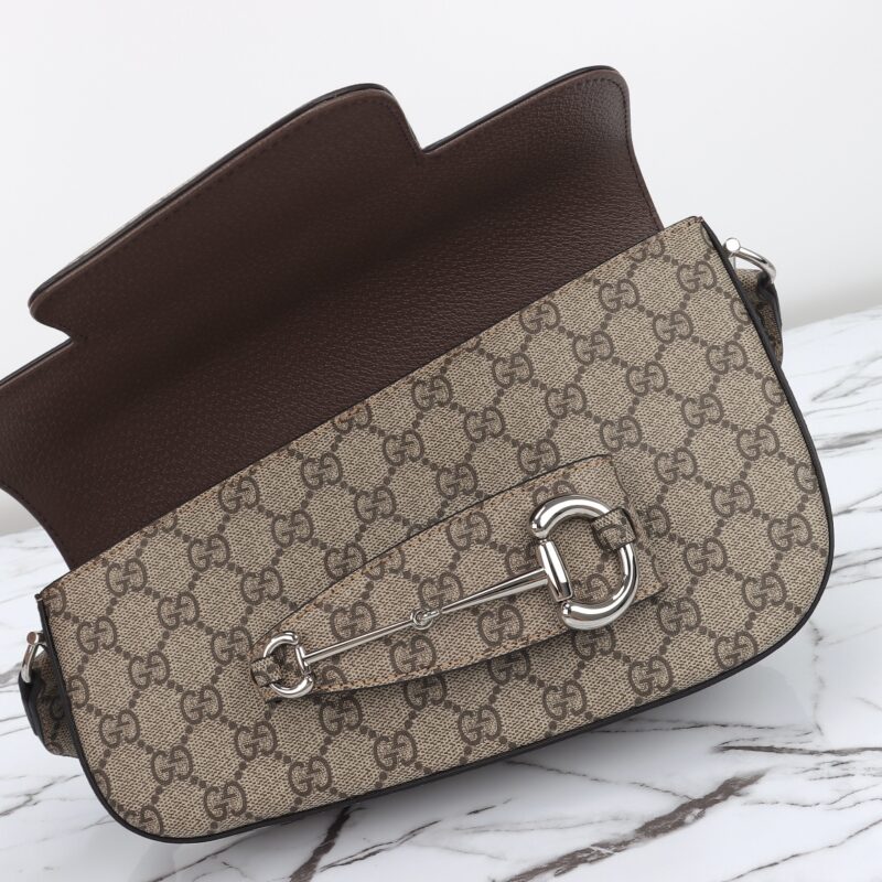 gucci-horsbet-tribute-canvas-gallery-7