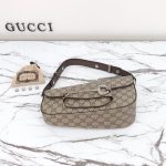 gucci-horsbet-tribute-canvas-gallery-8