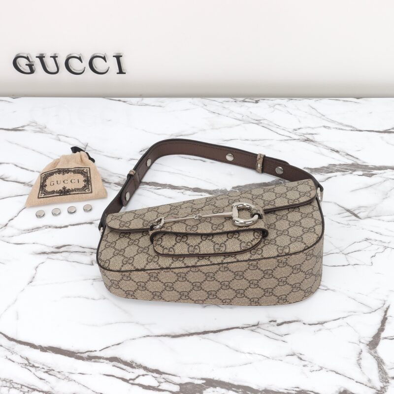 gucci-horsbet-tribute-canvas-gallery-8