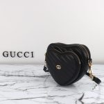 gucci-interlocking-g-mini-heart-black-gallery-5