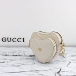 gucci-interlocking-g-mini-heart-white-gallery-7