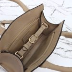 gucci-jackie-tote-hook-closure-beige-gallery-3