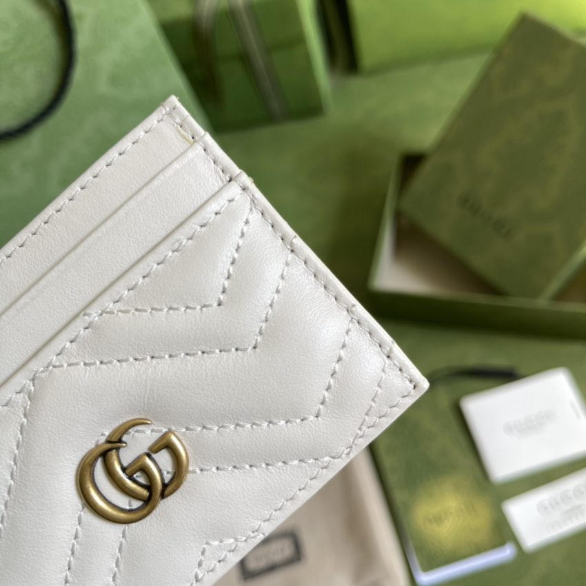 gucci-marmont-card-holder-gallery-9