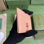 gucci-marmont-card-holder-pink-gallery-3