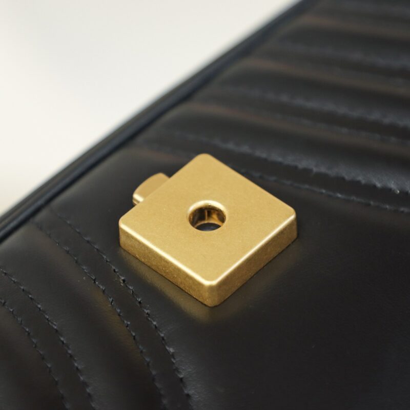 gucci-marmont-medium-black-gallery-11