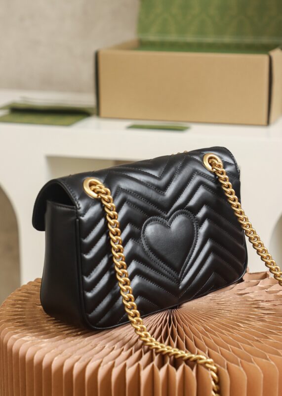 gucci-marmont-medium-black-gallery-3