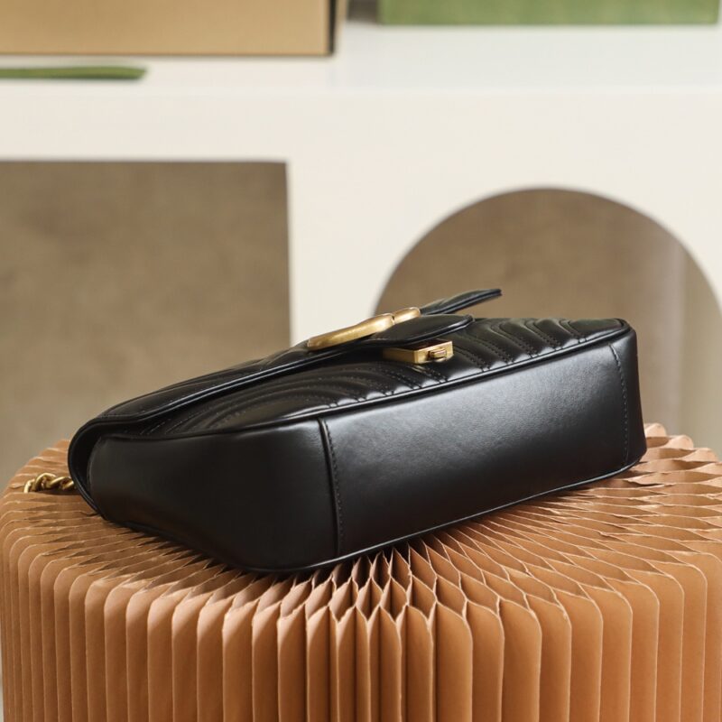 gucci-marmont-medium-black-gallery-4