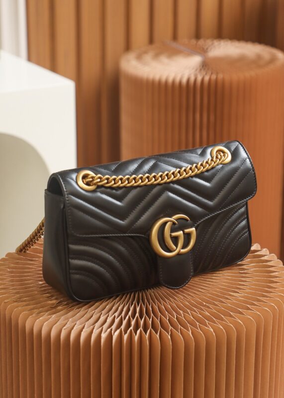 gucci-marmont-medium-black-gallery-6