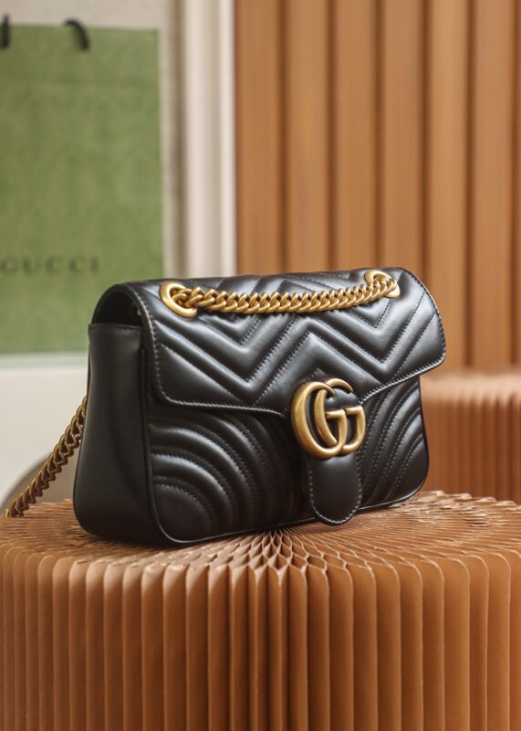 gucci-marmont-medium-black-gallery-9
