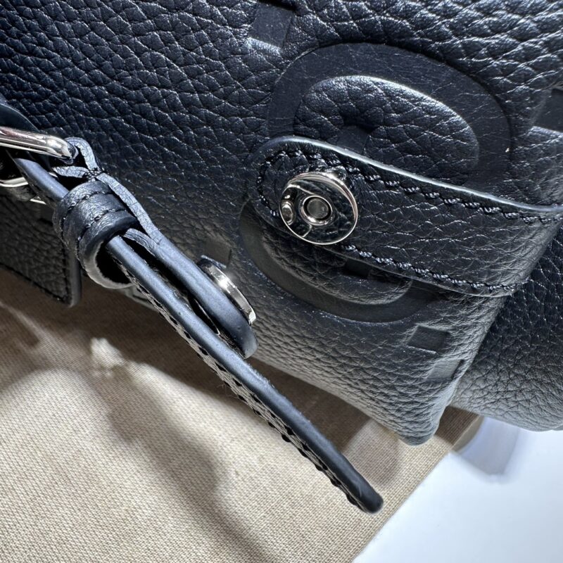 gucci-medium-backpack-full-black-gallery-6