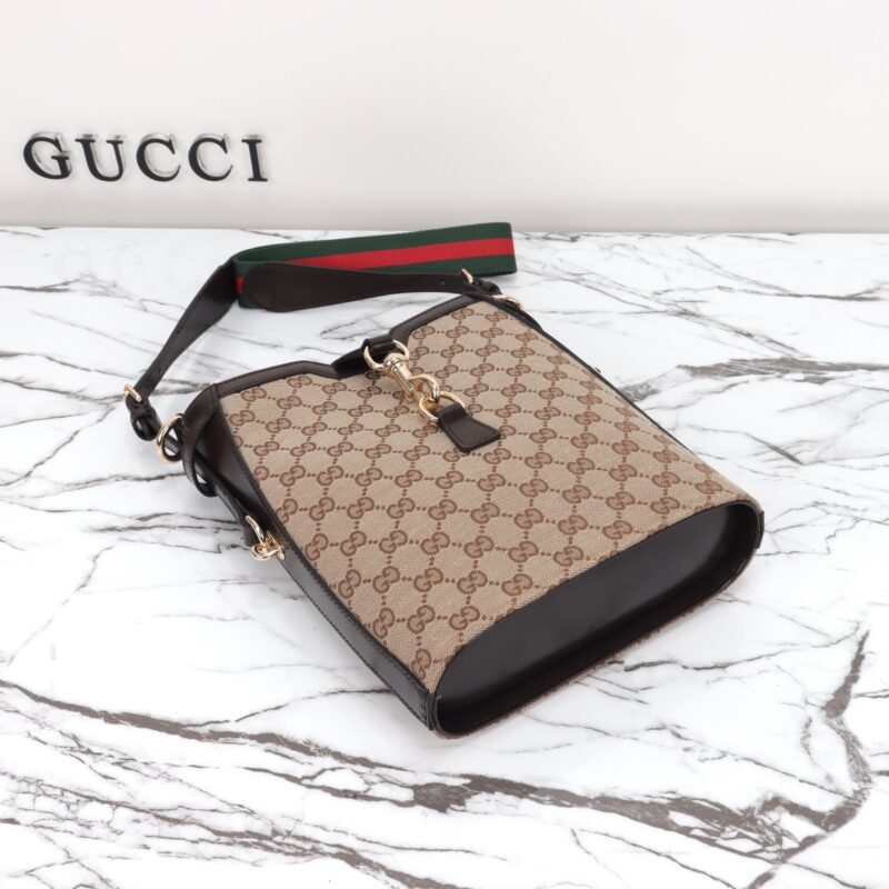 gucci-medium-bucket-beige-gallery-7