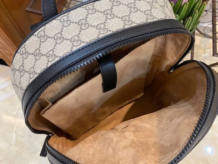 gucci-medium-gg-backpack-with-tag-gallery-4
