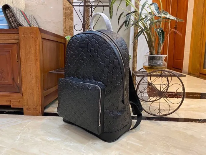 gucci-medium-gg-backpack-with-tag-gallery-8